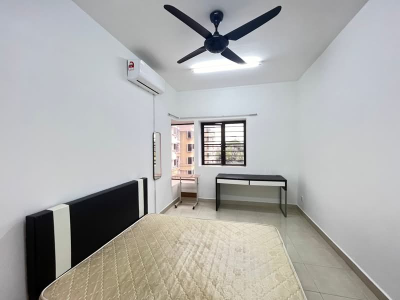 Condominium for Rent at Pelangi Utama - Andrew Pang - Bedroom - PropertyGuru.com.my