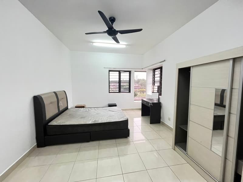 Condominium for Rent at Pelangi Utama - Andrew Pang - Bedroom - PropertyGuru.com.my