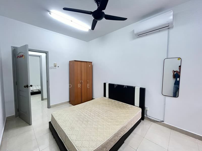 Condominium for Rent at Pelangi Utama - Andrew Pang - Bedroom - PropertyGuru.com.my