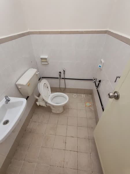 Semi-Detached House for Rent in Batu Ferringhi (Penang) - CK Goh - Bathroom - PropertyGuru.com.my