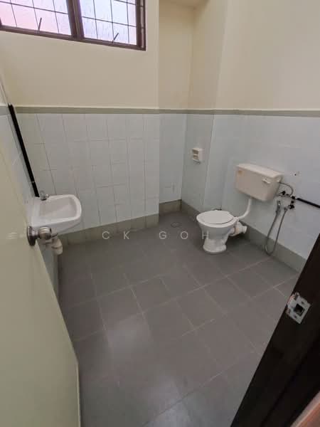 Semi-Detached House for Rent in Batu Ferringhi (Penang) - CK Goh - Bathroom - PropertyGuru.com.my