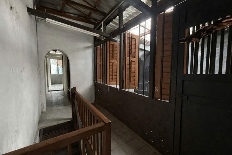 Kedai untuk Disewa di George Town (Penang) - Ng Jit Sin - Corridor - PropertyGuru.com.my