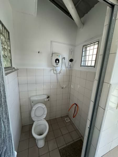 Taman Petaling untuk Untuk Disewa - RM 1,800 /bulan, Mac 2026 - Bathroom - PropertyGuru.com.my