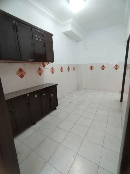 Setia Indah untuk Untuk Disewa - RM 1,800 /bulan, Mac 2026 - Kitchen - PropertyGuru.com.my