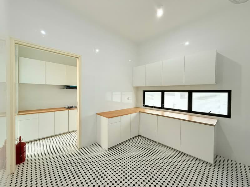 3-storey Terraced House for Sale in Cyberjaya (Selangor) - BILYA ARIFF - Kitchen - PropertyGuru.com.my