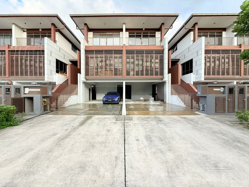 3-storey Terraced House for Sale in Cyberjaya (Selangor) - BILYA ARIFF - Exterior - PropertyGuru.com.my