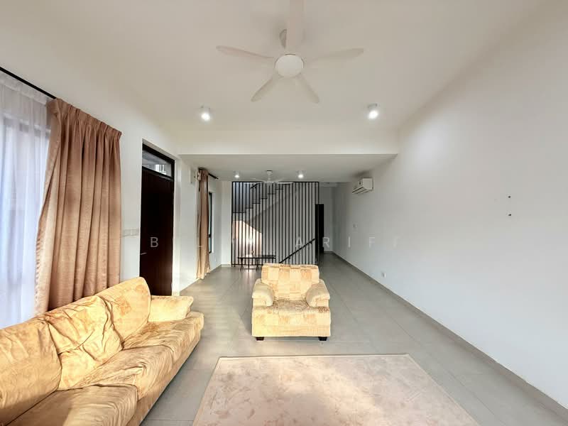 3-storey Terraced House for Sale in Cyberjaya (Selangor) - BILYA ARIFF - Living Room - PropertyGuru.com.my