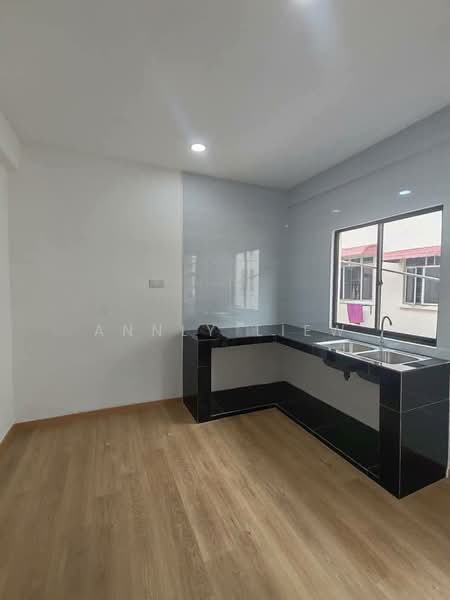 Sri Awana Townhouse untuk Untuk Dijual - RM 328,000, Mac 2026 - Kitchen - PropertyGuru.com.my