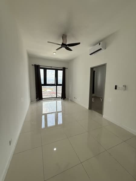 Skyline KL untuk Untuk Disewa - RM 1,800 /bulan, Mac 2026 - Living Room - PropertyGuru.com.my