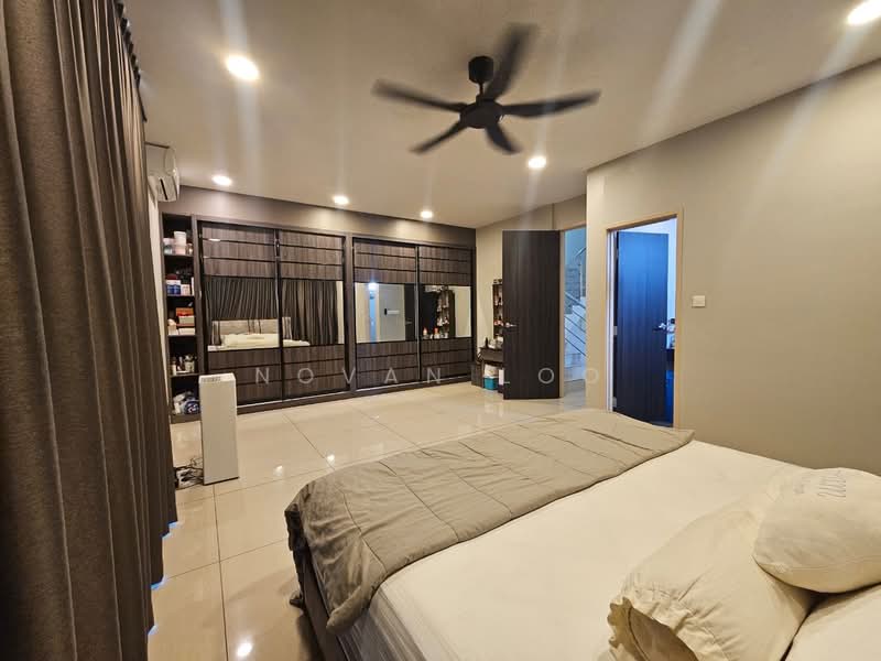 Cluster House for Sale in Skudai (Johor) - Novan Loo - Master Bedroom - PropertyGuru.com.my