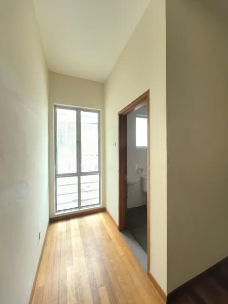 Rumah Teres 2.5-Tingkat untuk Dijual di Bandar Bukit Tinggi 2 (Klang) - Vivan Tan - Corridor - PropertyGuru.com.my