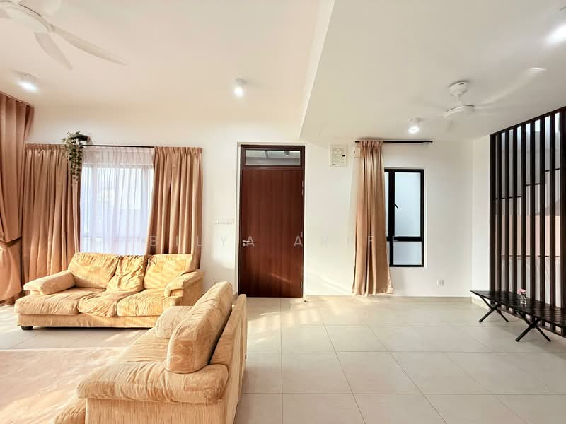 3-storey Terraced House for Rent in Cyberjaya (Selangor) - BILYA ARIFF - Living Room - PropertyGuru.com.my