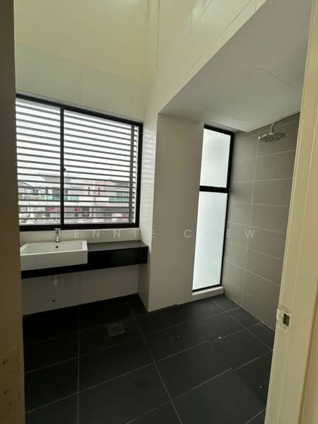 Cluster House for Sale in Taman Adda Heights (Tebrau) - Jennie Chew - Bathroom - PropertyGuru.com.my