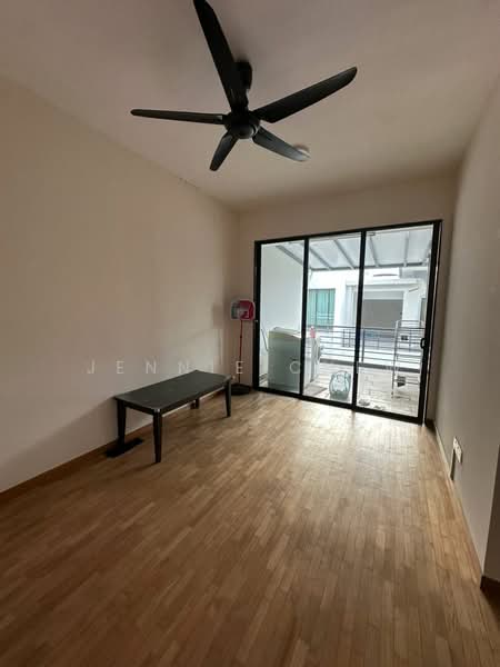 Cluster House for Sale in Taman Adda Heights (Tebrau) - Jennie Chew - Balcony - PropertyGuru.com.my