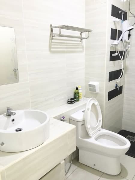Service Residence for Rent at D'Summit Residences - CK Lim - Bathroom - PropertyGuru.com.my