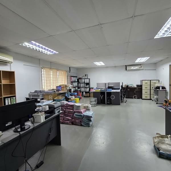 Factory for Rent in Taman Perindustrian Taming Jaya (Balakong) - Jeremy Yong - Interior - PropertyGuru.com.my