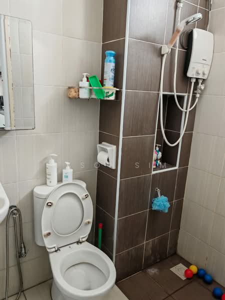 Taman Ehsan Jaya untuk Untuk Dijual - RM 828,000, Mac 2026 - Bathroom - PropertyGuru.com.my