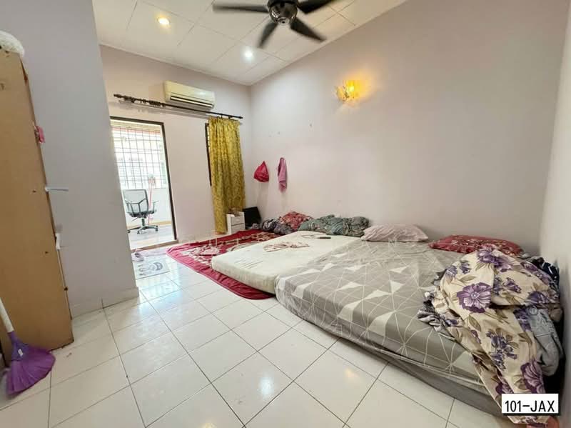 Bandar Puteri Klang untuk Untuk Dijual - RM 599,000, Mac 2026 - Bedroom - PropertyGuru.com.my