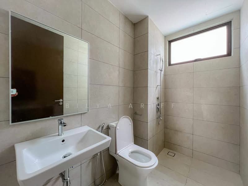 3-storey Terraced House for Sale in Cyberjaya (Selangor) - BILYA ARIFF - Bathroom - PropertyGuru.com.my
