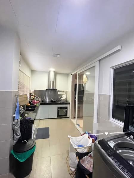 2.5-storey Terraced House for Sale in Klang (Selangor) - Louis Chan - Kitchen - PropertyGuru.com.my