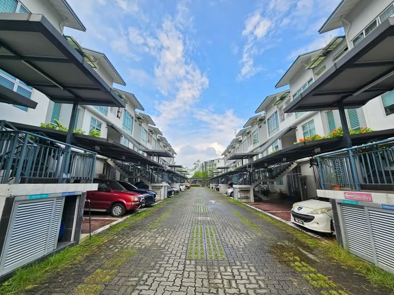 Danga Sutera untuk Untuk Disewa - RM 2,800 /bulan, Mac 2026 - Exterior - PropertyGuru.com.my