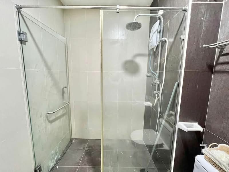 Service Residence for Sale at D'Secret Garden (Pangsapuri Kempas Indah) - Elvis Ku - Bathroom - PropertyGuru.com.my