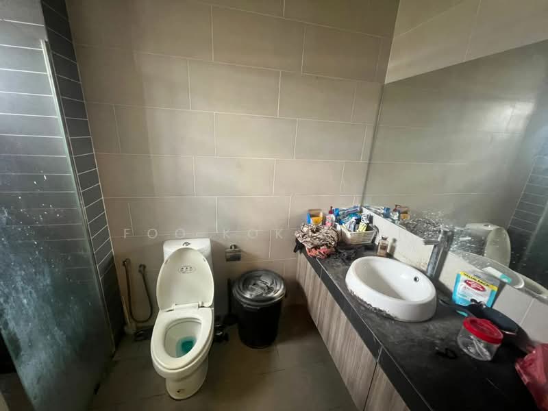 2-storey Terraced House for Sale in Sungai Buloh (Selangor) - Kelton Foo - Bathroom - PropertyGuru.com.my