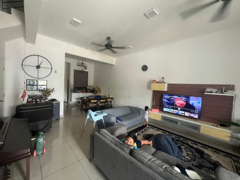 2-storey Terraced House for Sale in Sungai Buloh (Selangor) - Kelton Foo - Living Room - PropertyGuru.com.my