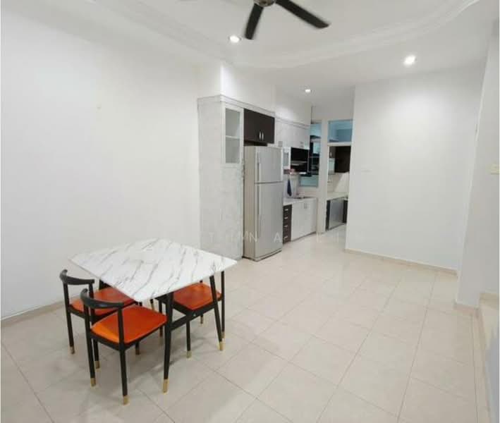 2-storey Terraced House for Rent in Taman Daya (Johor Bahru) - Christina Ling - Dining Room - PropertyGuru.com.my