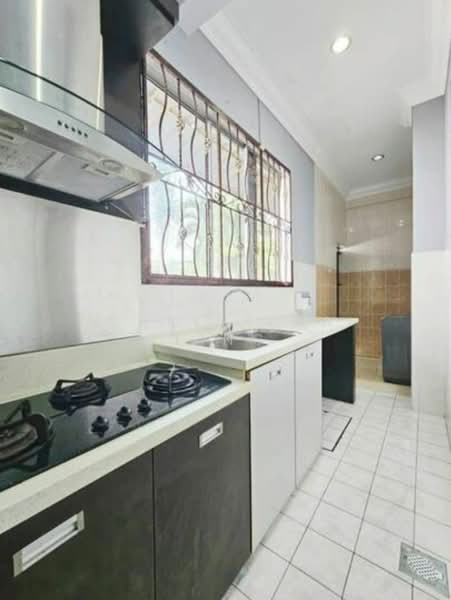 2-storey Terraced House for Rent in Taman Daya (Johor Bahru) - Christina Ling - Kitchen - PropertyGuru.com.my