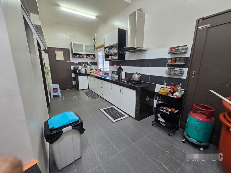Terraced House for Sale in Bandar Puteri Klang (Klang) - Louis Chan - Kitchen - PropertyGuru.com.my