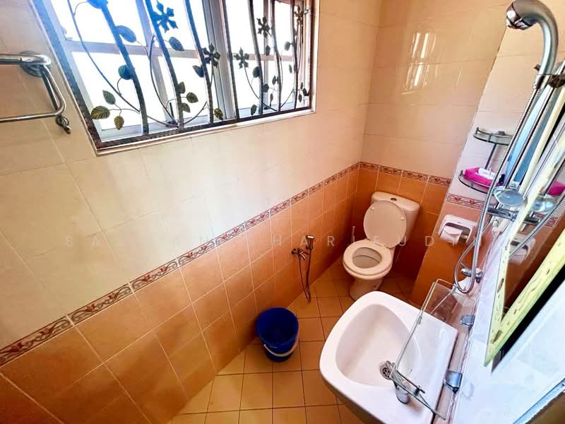 Cluster House for Sale in Shah Alam (Selangor) - Salman Sharifudin - Bathroom - PropertyGuru.com.my