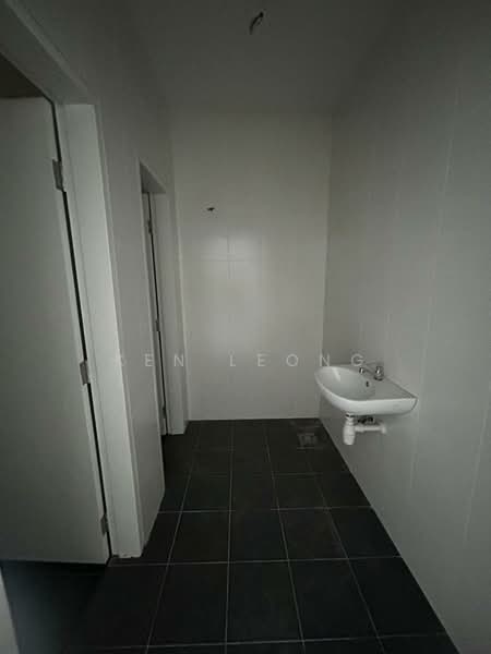 1 Puchong Business Park untuk Untuk Disewa - RM 3,000 /bulan, Mac 2026 - Bathroom - PropertyGuru.com.my
