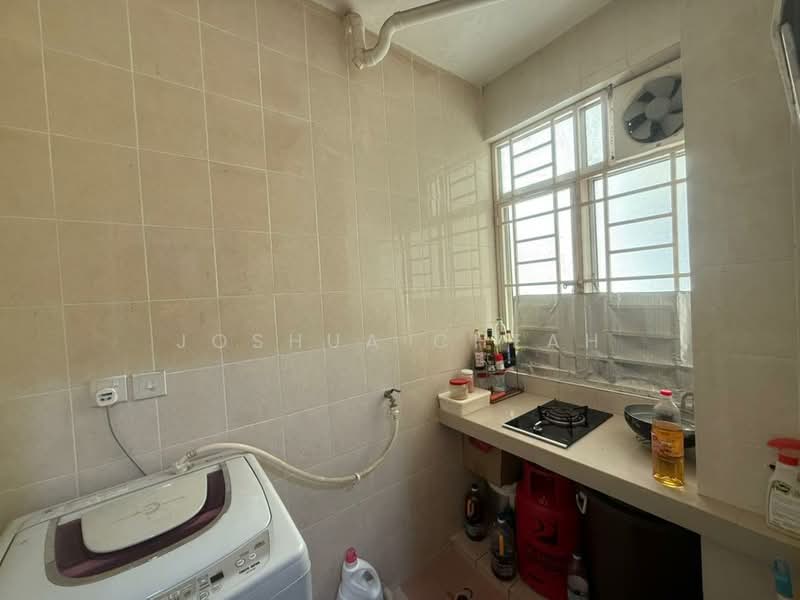 Condominium for Sale at Platinum Lake PV 10 - Joshua Cheah - Kitchen - PropertyGuru.com.my