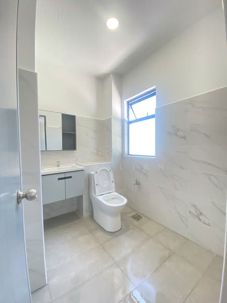 2-storey Terraced House for Sale in TAMAN PUCHONG UTAMA (Puchong) - Leia Lian - Bathroom - PropertyGuru.com.my
