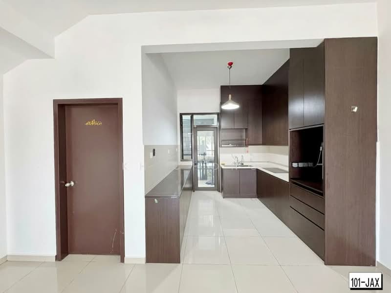 3-storey Terraced House for Sale in Setia Utama (Setia Alam) - KH Chong - Kitchen - PropertyGuru.com.my