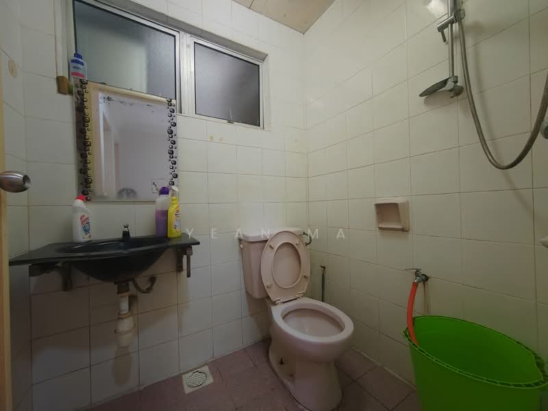 Condominium for Sale at Casa Mila - Yean Ma - Bathroom - PropertyGuru.com.my