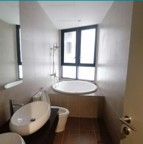 Service Residence for Sale at KL Gateway Premium Residences - KT Teoh - Bathroom - PropertyGuru.com.my