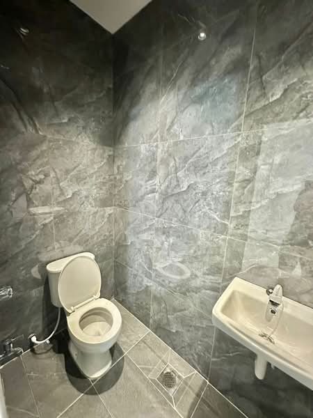 Semi-Detached House for Sale in Taman Sri Putri (Skudai) - Elvis Ku - Bathroom - PropertyGuru.com.my