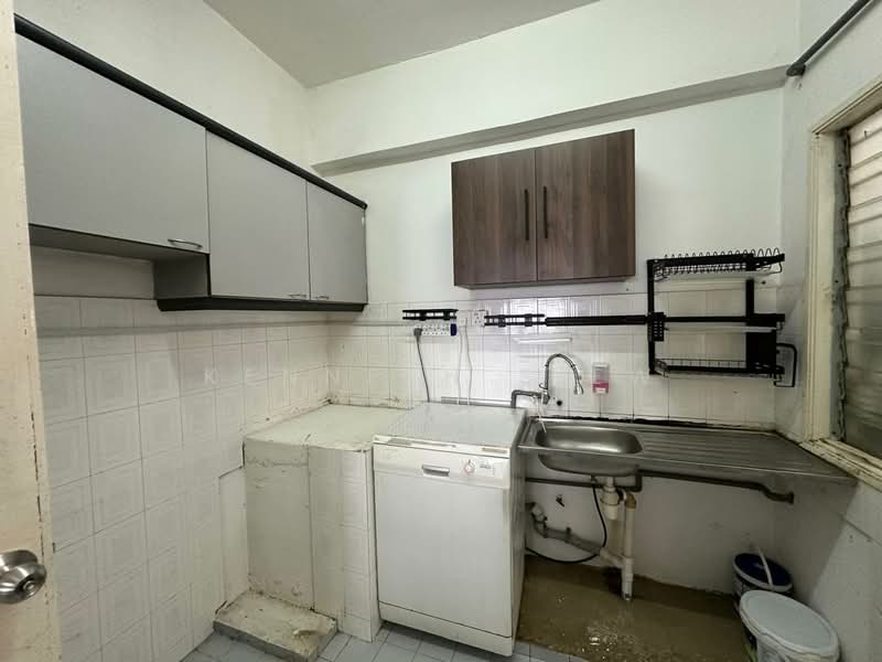 Emerald Hill Condominium untuk Untuk Disewa - RM 1,650 /bulan, Mac 2026 - Kitchen - PropertyGuru.com.my
