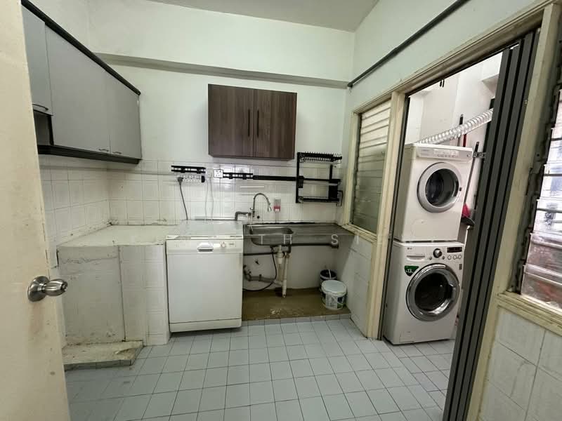 Emerald Hill Condominium untuk Untuk Disewa - RM 1,650 /bulan, Mac 2026 - Kitchen - PropertyGuru.com.my