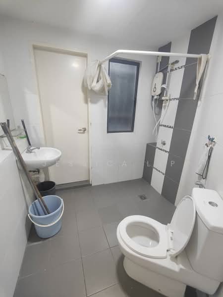 Servis Apartment untuk Disewa di Zeva @ Equine South - Jessica Lip - Bathroom - PropertyGuru.com.my