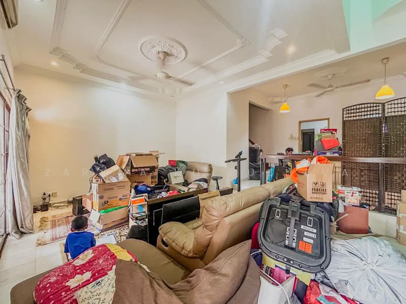 2-storey Terraced House for Sale in Bukit Jelutong (Shah Alam) - Zarema Kulbuzheva - Living Room - PropertyGuru.com.my