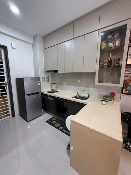 Condominium for Rent at Amberside @ Country Garden Danga Bay - Alvin Lim - Kitchen - PropertyGuru.com.my