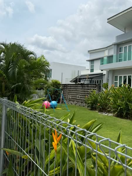 Noble Park Grand Pool Villas East Ledang untuk Untuk Disewa - RM 13,000 /bulan, Mac 2026 - Exterior - PropertyGuru.com.my