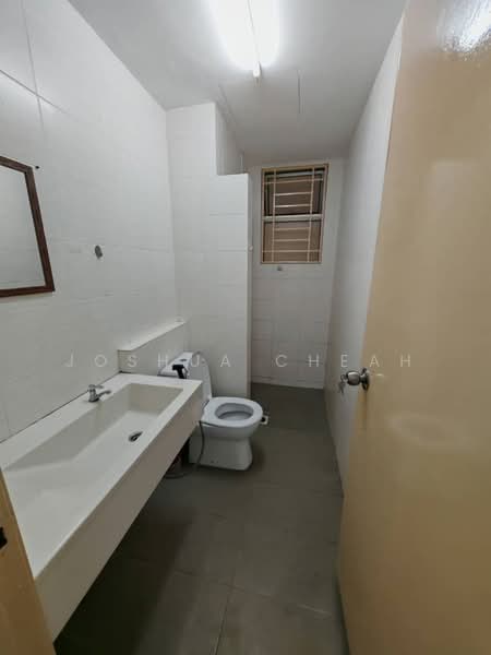 Service Residence for Sale at Platinum Lake PV 21 - Joshua Cheah - Bathroom - PropertyGuru.com.my