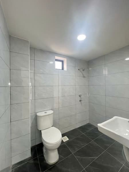 2-storey Terraced House for Sale in Taman Sri Putri (Skudai) - Elvis Ku - Bathroom - PropertyGuru.com.my