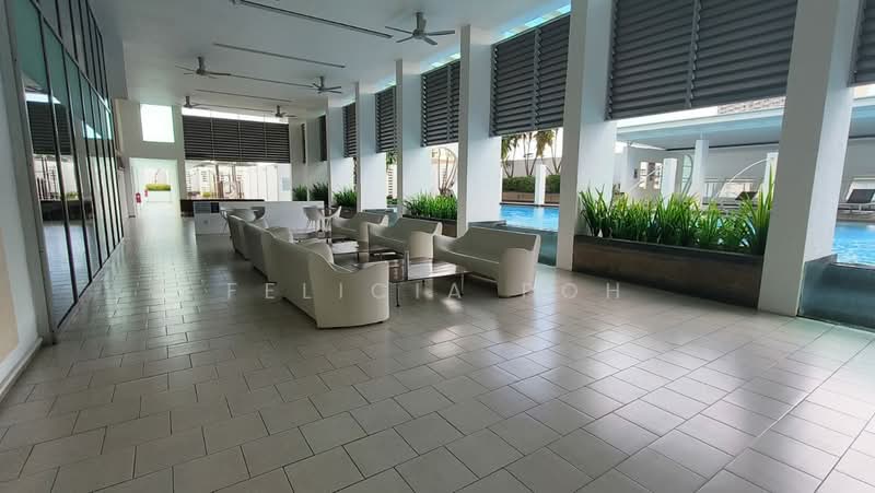 i-Zen @ Kiara 1 untuk Untuk Dijual - RM 700,000, Mac 2026 - Relaxing pool area - PropertyGuru.com.my