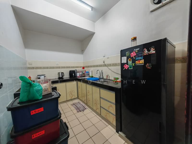 Taman Putra Prima Phase 3E untuk Untuk Dijual - RM 1,199,000, Mac 2026 - Kitchen - PropertyGuru.com.my