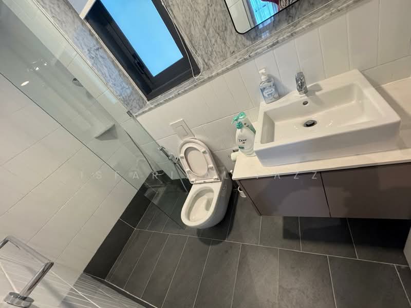 Servis Apartment untuk Disewa di Isola - Isfarizal fazz - Bathroom - PropertyGuru.com.my